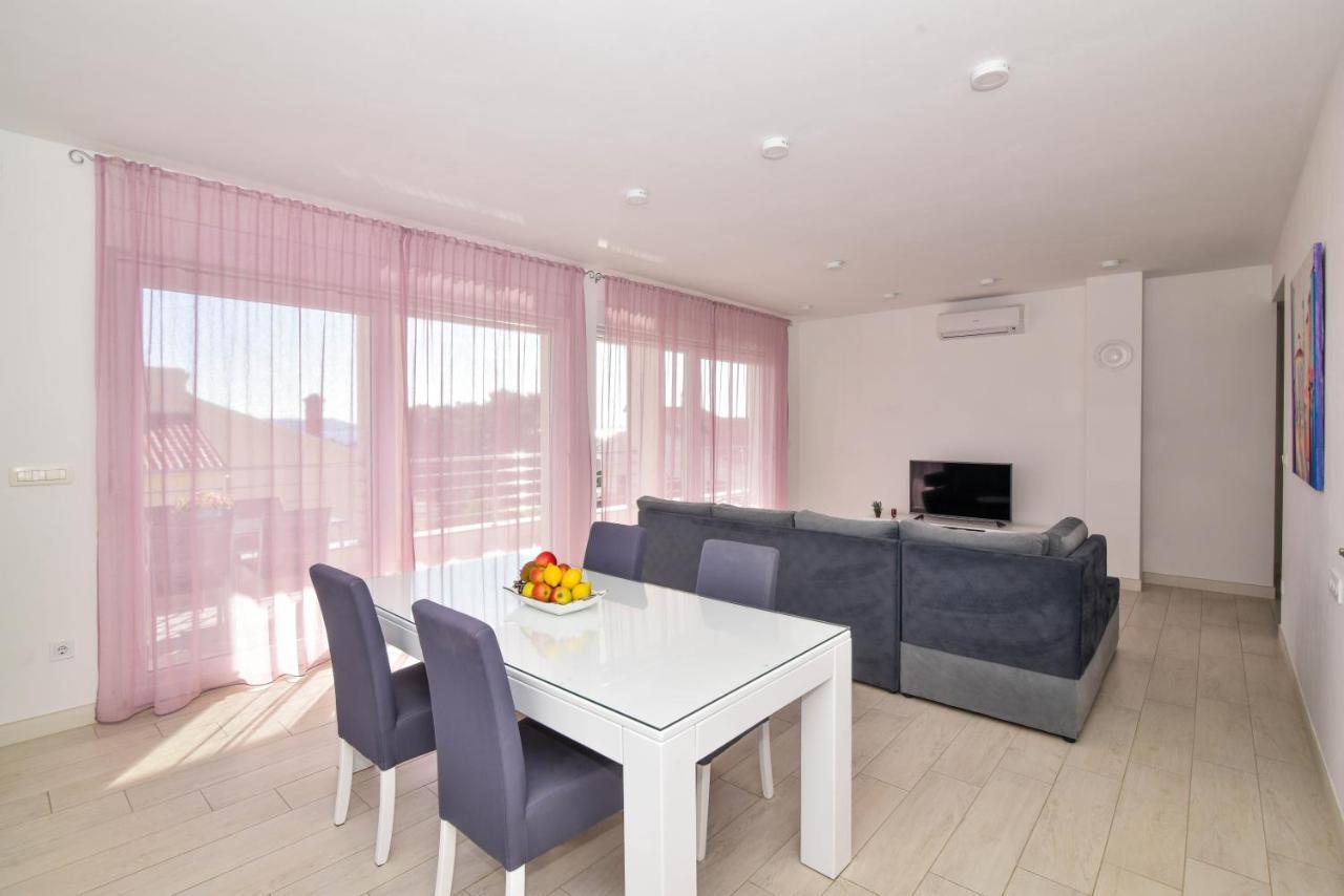Apartment Deluxe Villa Carlotta 扎达尔 外观 照片